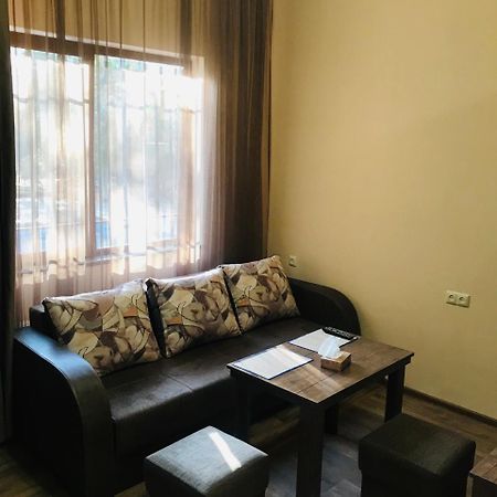 Guest house Abovyan street Erévan Extérieur photo