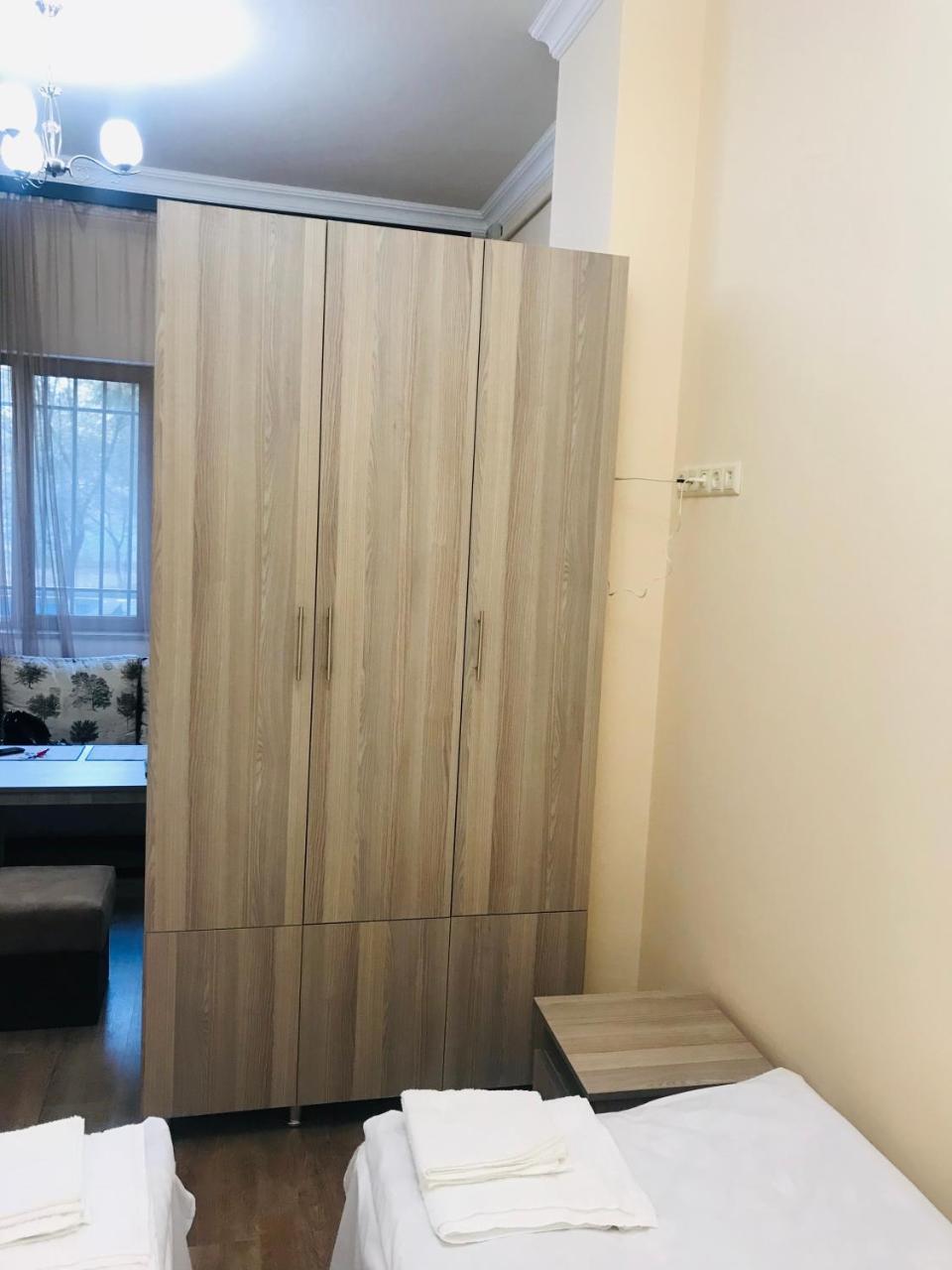 Guest house Abovyan street Erévan Extérieur photo