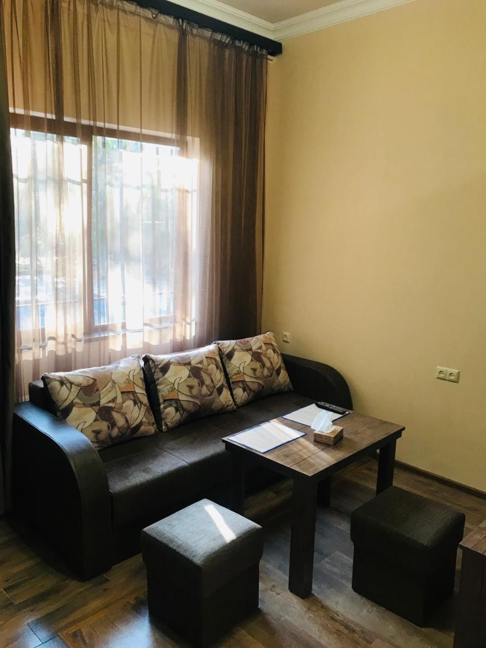 Guest house Abovyan street Erévan Extérieur photo